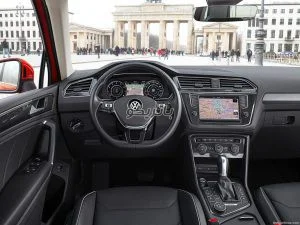 Volkswagen Tiguan 6 300x225 باتری فولکس تیگوان